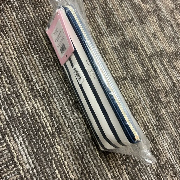 Kate Spade ♠️ Navy and White Striped Pencil Case - Picture 2 of 6